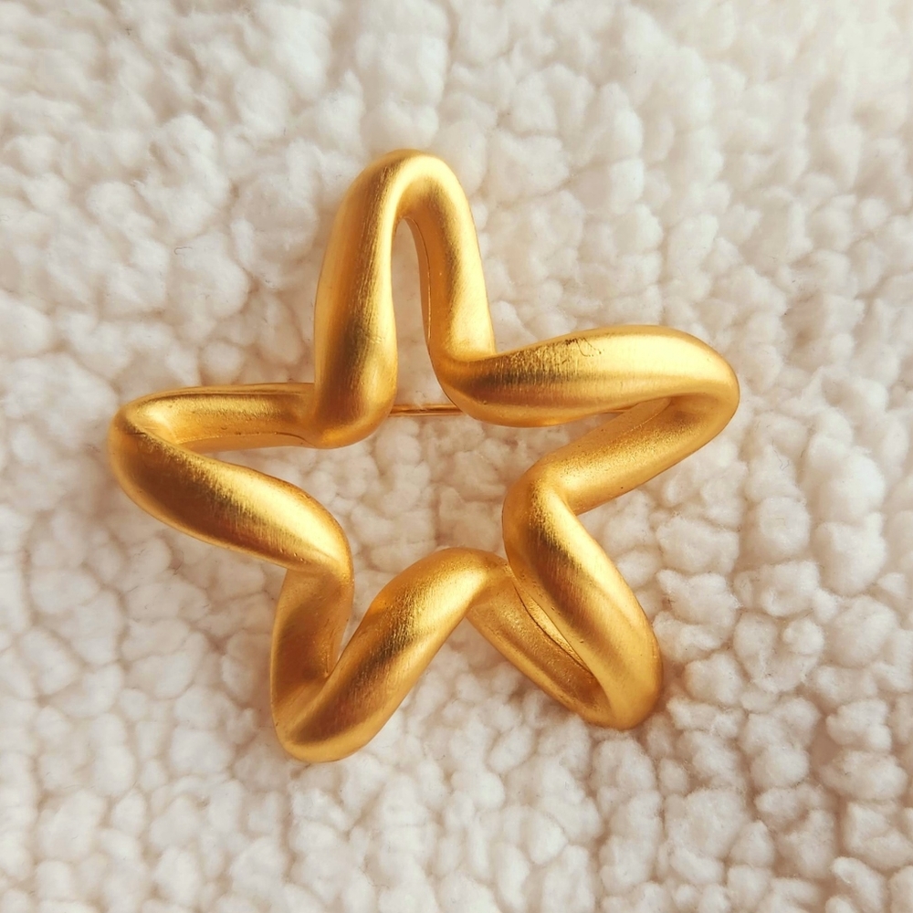 Vintage Open Star Outline Pin Brooch Smooth Gold Tone